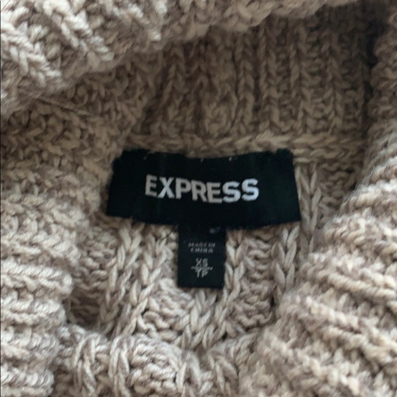 Express Sweater - Picture 3 of 3